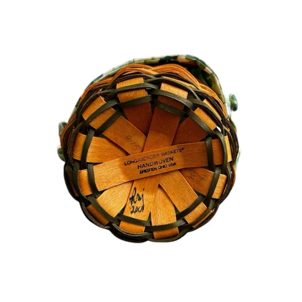 Longaberger Vintage 2001 Lucky You Shamrock Basket w/ Liner & Protector